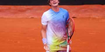 João Fonseca perde na estreia do Masters 1000 de Roma e é eliminado