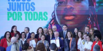 Novas medidas do governo reforçam proteção das mulheres na internet
