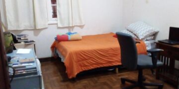 A vida nas casas compartilhadas de SP: moradores pagam R$ 1,2 mil de aluguel em quartos de 9 m²