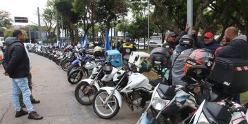 Governo prepara linha de crédito para motociclistas de aplicativos